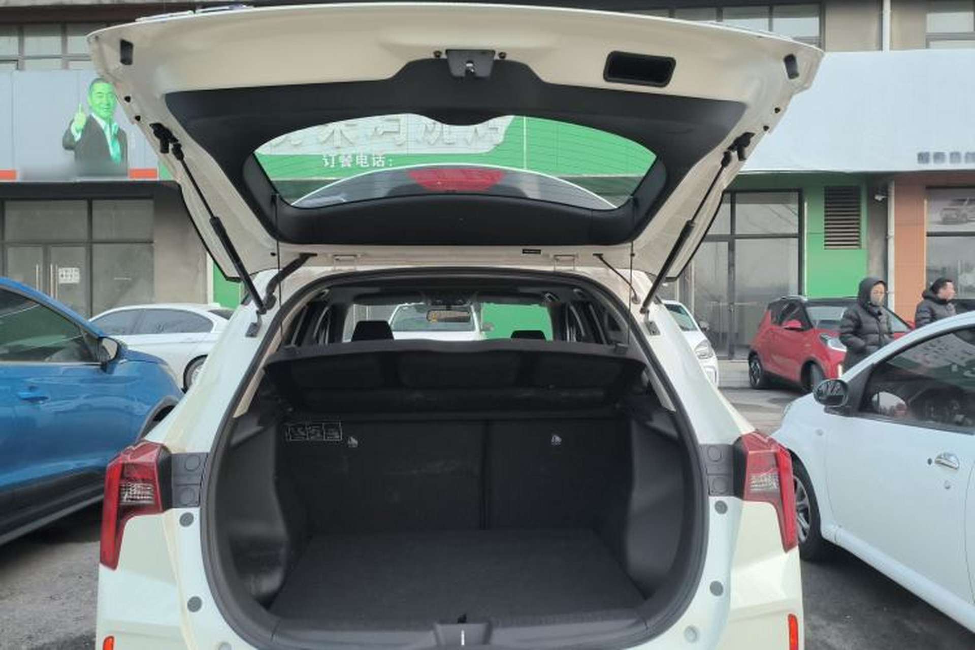 Used Venucia T60EV 2020 AI Enjoyment Model Trunk