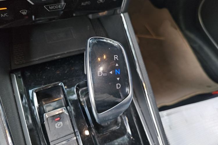 Used Venucia T60EV 2020 AI Flagship Model Gear Lever