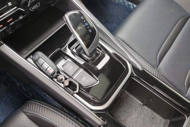 Used Venucia T60EV 2023 Comfort Edition Gear Lever