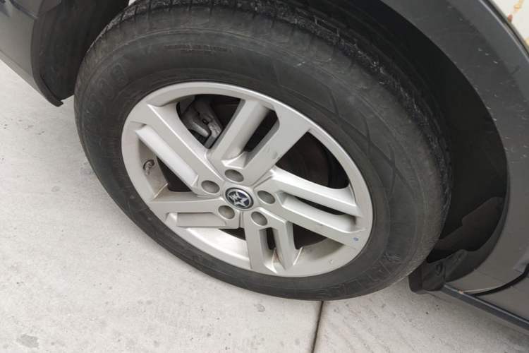 Used Venucia T60EV 2023 Comfort Edition Right Rear Wheel Hub