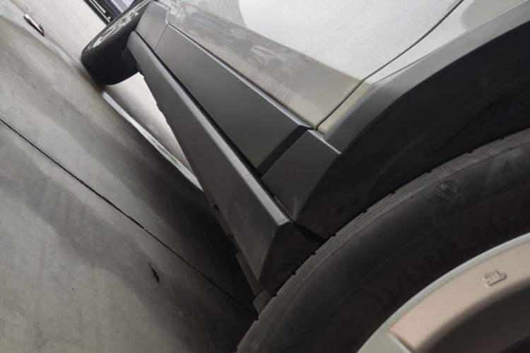 Used Venucia T60EV 2023 Comfort Edition Right Side Sill