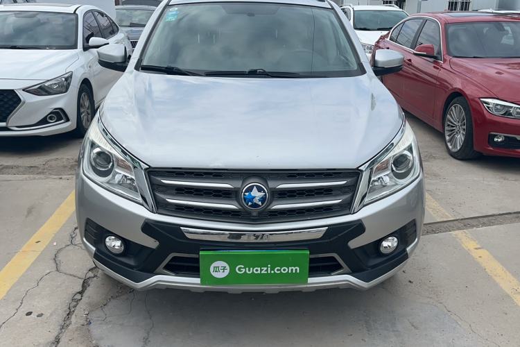 Used Venucia T70 2015 2.0L CVT Smart Edition Exterior 1