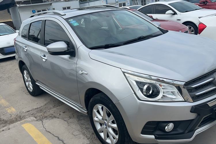 Used Venucia T70 2015 2.0L CVT Smart Edition Exterior 2