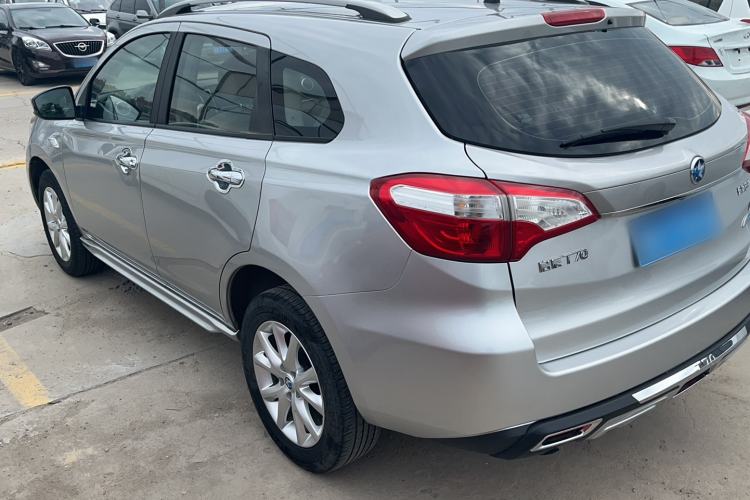 Used Venucia T70 2015 2.0L CVT Smart Edition Exterior 5