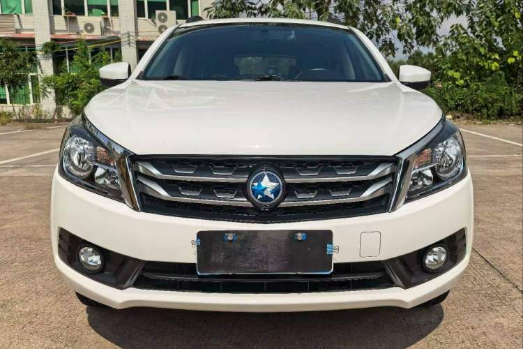 Used Venucia T70 2016 1.6L Manual Ruixing Edition Exterior 1
