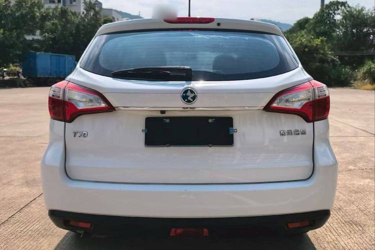 Used Venucia T70 2016 1.6L Manual Ruixing Edition Exterior 5