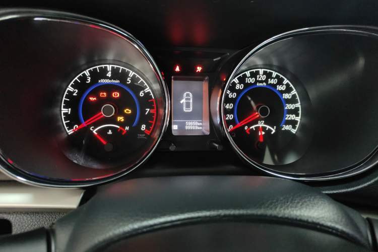 Used Venucia T70 2016 1.6L Manual Ruixing Edition Odometer Close Up