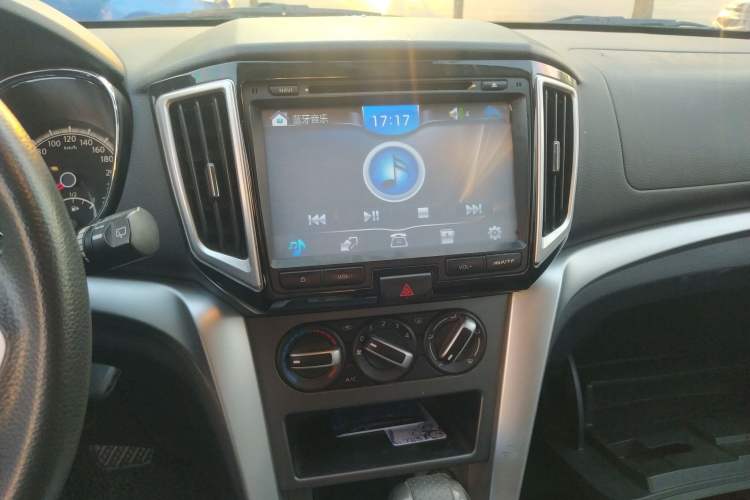 Used Venucia T70 2015 2.0L CVT Smart Choice Edition Audio And AC Panel