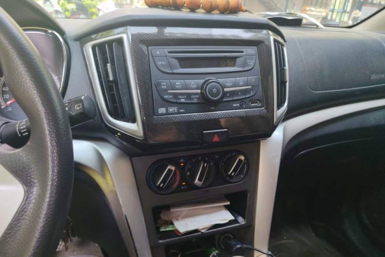 Used Venucia T70 2015 2.0L Manual RuiQu Version Audio And AC Panel