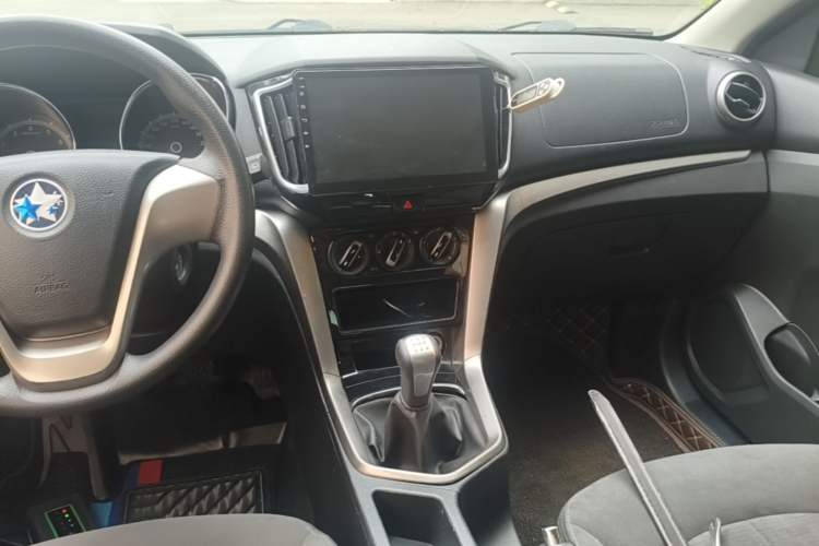 Used Venucia T70 2015 1.6L Manual Ruixing Edition Audio And AC Panel