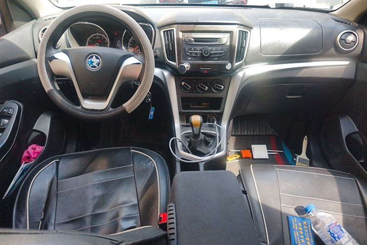 Used Venucia T70 2015 1.6L Manual Ruixing Edition Center Console
