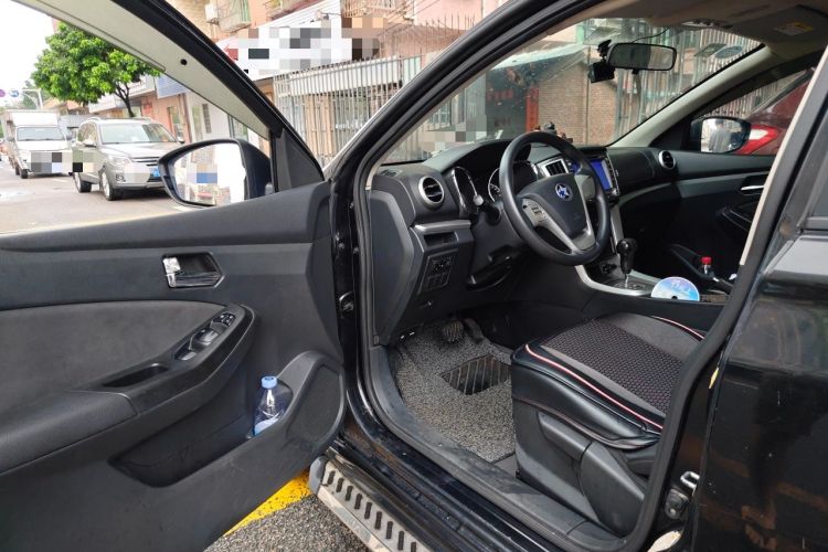Used Venucia T70 2015 2.0L CVT Smart Edition Driver Seat