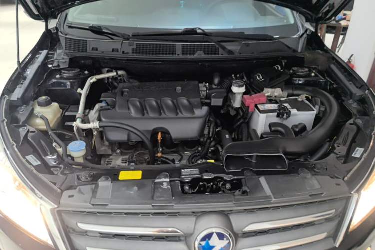Used Venucia T70 2015 2.0L CVT Smart Choice Edition Engine Bay