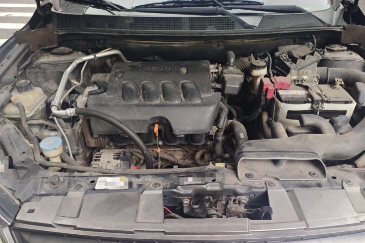 Used Venucia T70 2015 2.0L CVT Smart Choice Edition Engine Bay