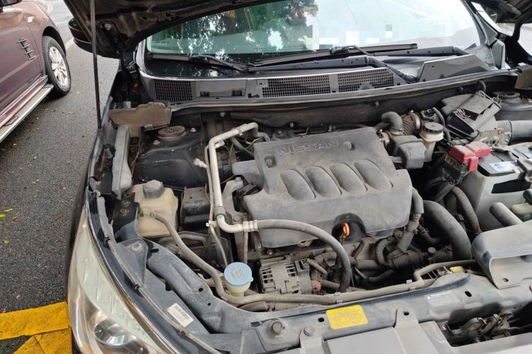 Used Venucia T70 2015 2.0L CVT Smart Edition Engine Bay Right