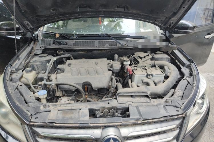 Used Venucia T70 2015 2.0L CVT Smart Edition Engine Bay