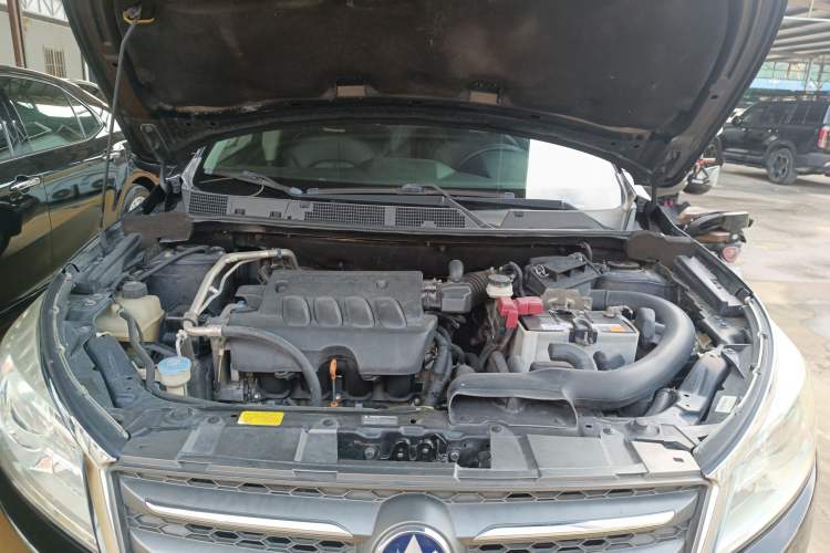 Used Venucia T70 2015 2.0L CVT Smart Choice Edition Engine Bay
