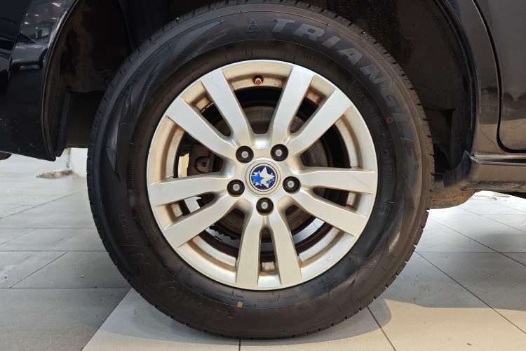Used Venucia T70 2015 2.0L CVT Smart Choice Edition Exterior 1