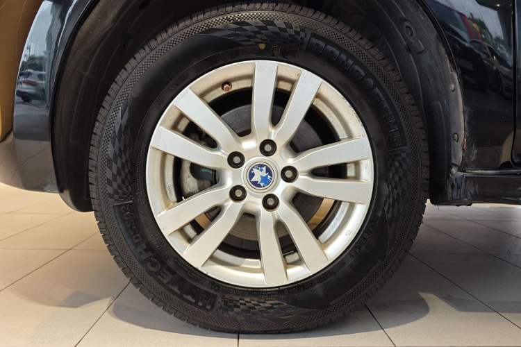 Used Venucia T70 2015 2.0L CVT Smart Choice Edition Exterior 11