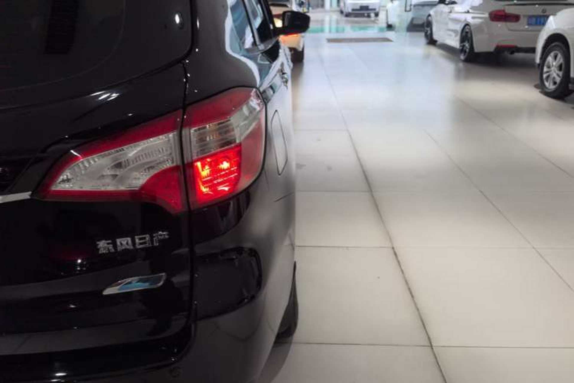 Used Venucia T70 2015 2.0L CVT Smart Choice Edition Exterior 3