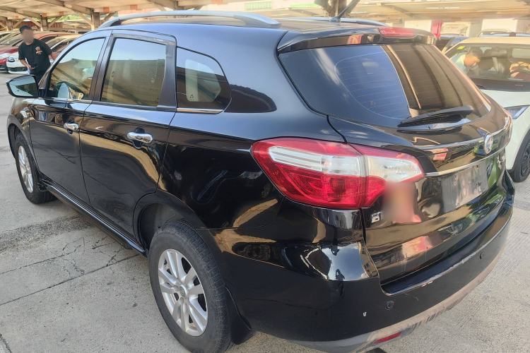 Used Venucia T70 2015 2.0L Manual RuiQu Version Exterior 3