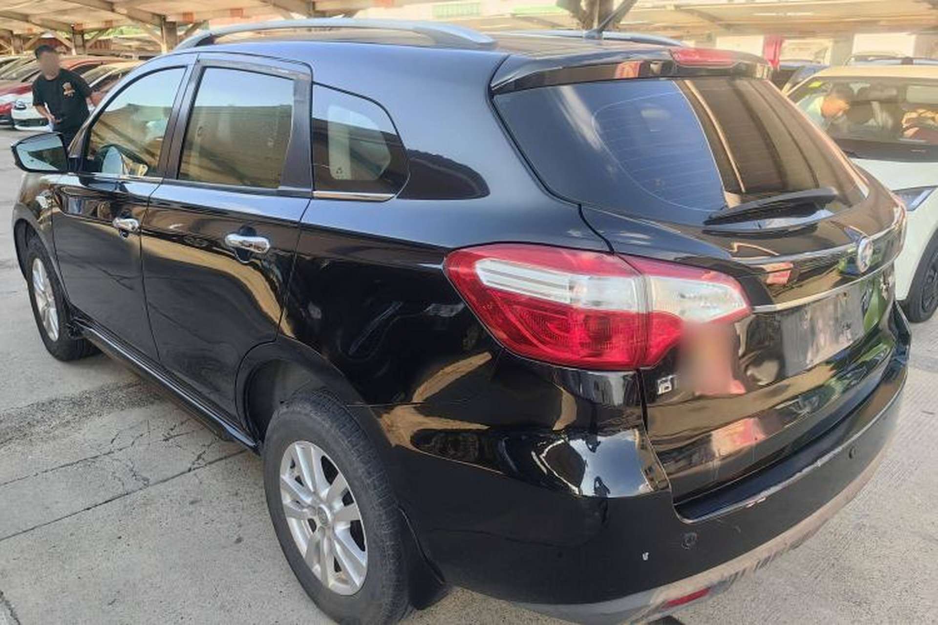 Used Venucia T70 2015 2.0L Manual RuiQu Version Exterior 3