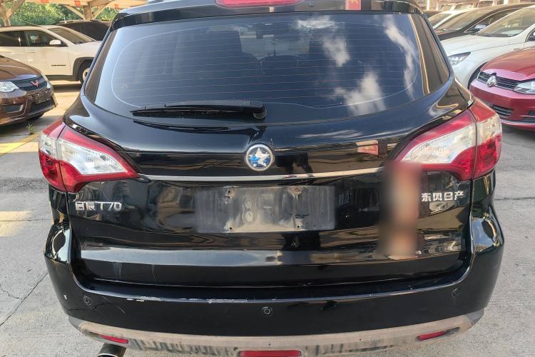 Used Venucia T70 2015 2.0L Manual RuiQu Version Exterior 4