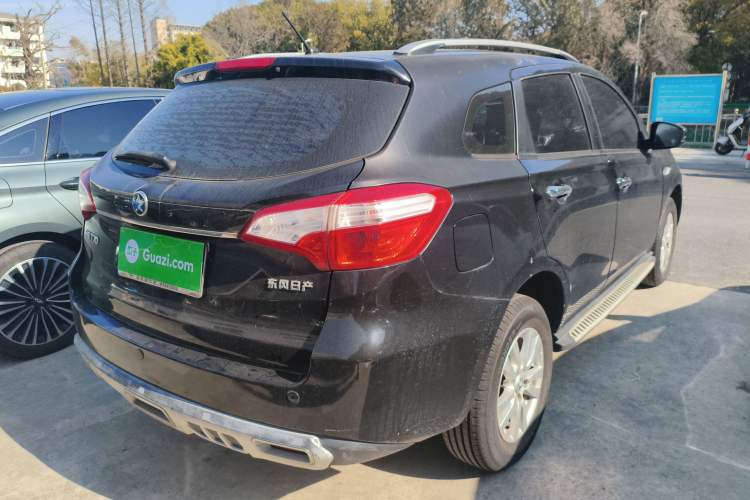 Used Venucia T70 2015 2.0L Manual RuiQu Version Exterior 5