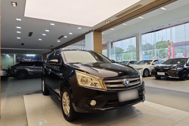 Used Venucia T70 2015 2.0L CVT Smart Choice Edition Exterior 7