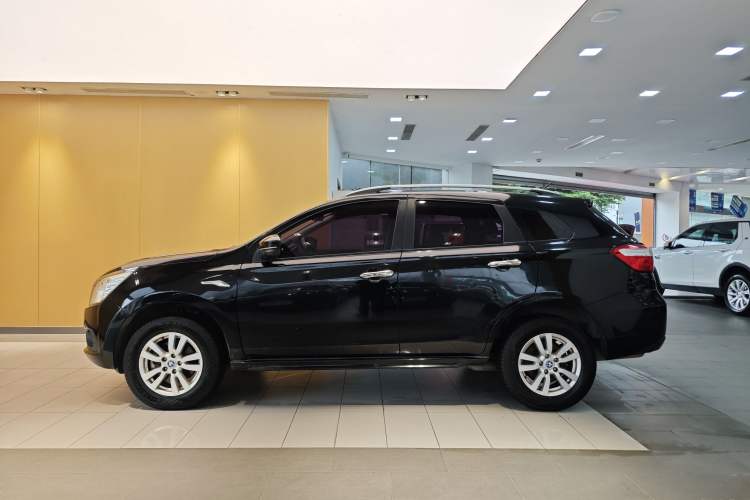 Used Venucia T70 2015 2.0L CVT Smart Choice Edition Exterior 8