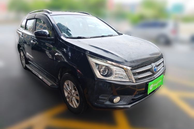 Used Venucia T70 2015 2.0L CVT Smart Edition Front Right 45 Deg