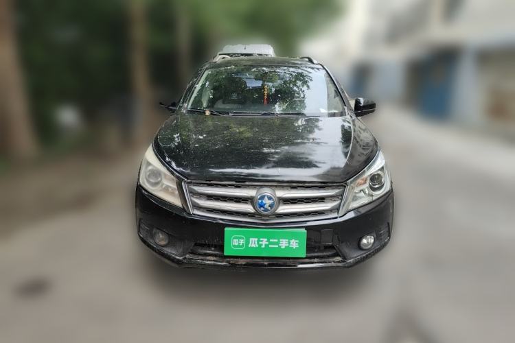 Used Venucia T70 2015 2.0L CVT Smart Edition Front