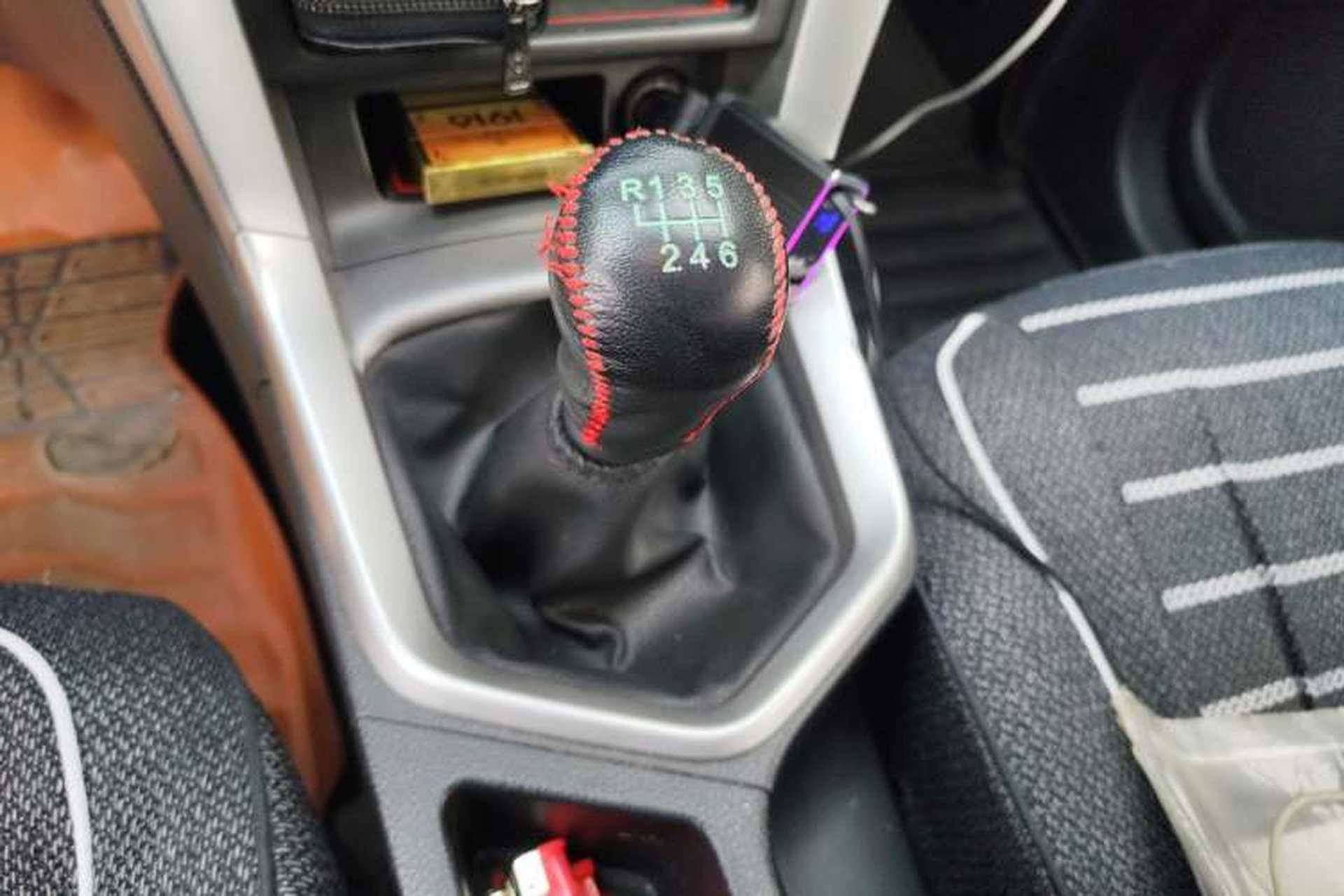 Used Venucia T70 2015 2.0L Manual RuiQu Version Gear Lever