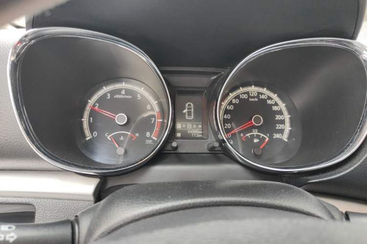 Used Venucia T70 2015 2.0L CVT Smart Edition Instrument Cluster