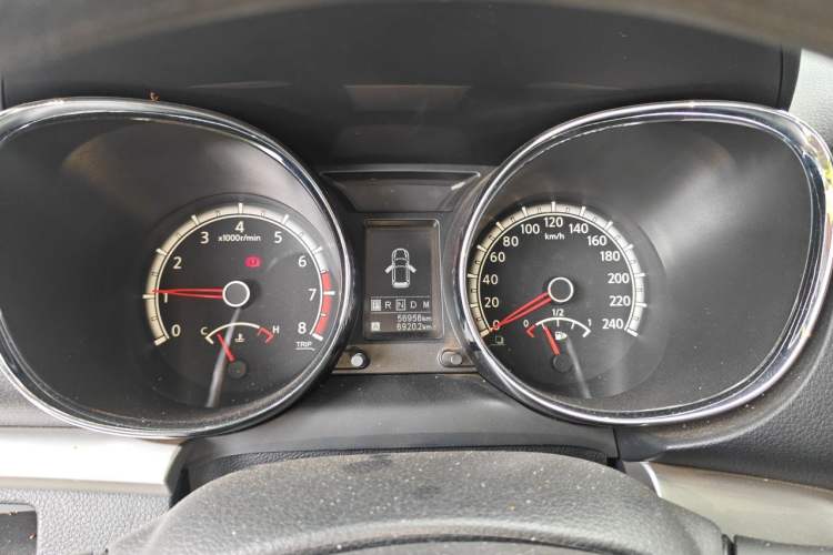 Used Venucia T70 2015 2.0L CVT Smart Choice Edition Instrument Cluster