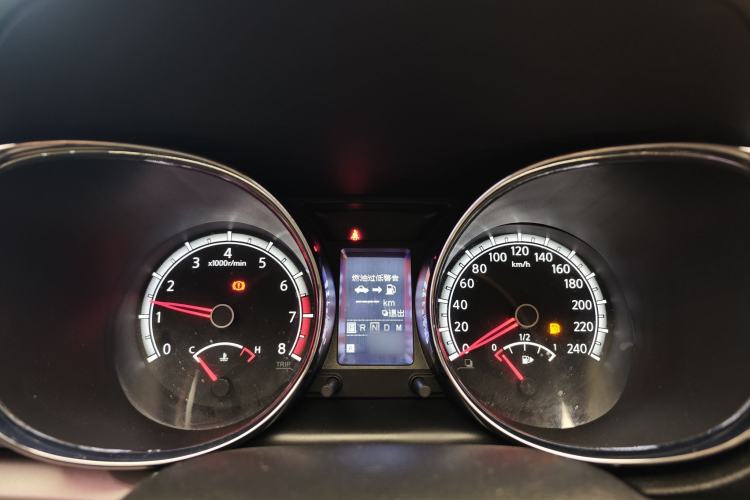 Used Venucia T70 2015 2.0L CVT Smart Choice Edition Instrument Cluster