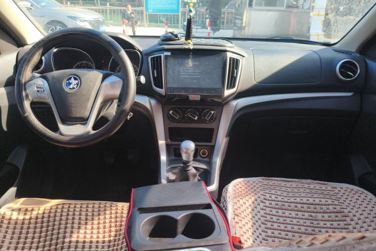 Used Venucia T70 2015 2.0L Manual RuiQu Version Interior 2