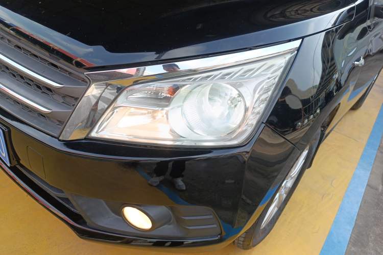 Used Venucia T70 2015 2.0L CVT Smart Choice Edition Left Front Headlight