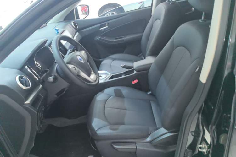 Used Venucia T70 2015 2.0L CVT Smart Choice Edition Left Front Seat