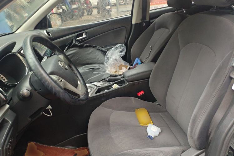 Used Venucia T70 2015 2.0L CVT Smart Choice Edition Left Front Seat