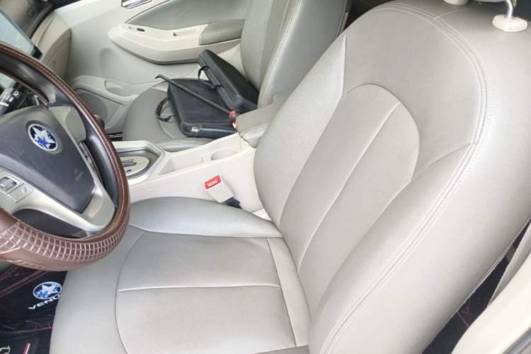 Used Venucia T70 2015 2.0L CVT Smart Choice Edition Left Front Seat