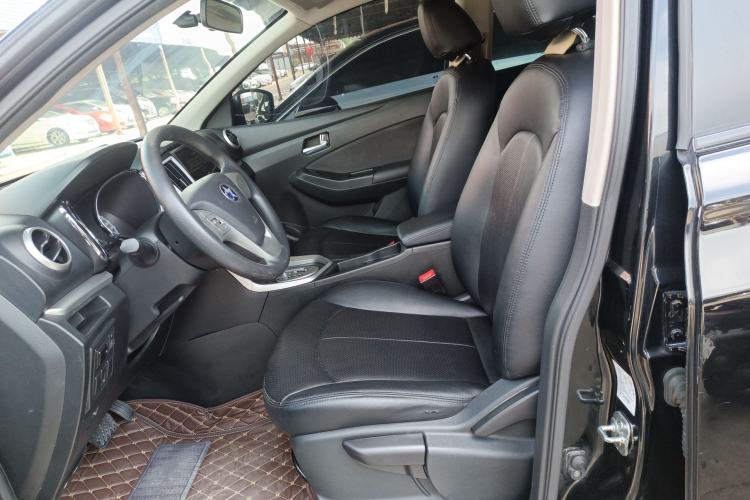 Used Venucia T70 2015 2.0L CVT Smart Choice Edition Left Front Seat