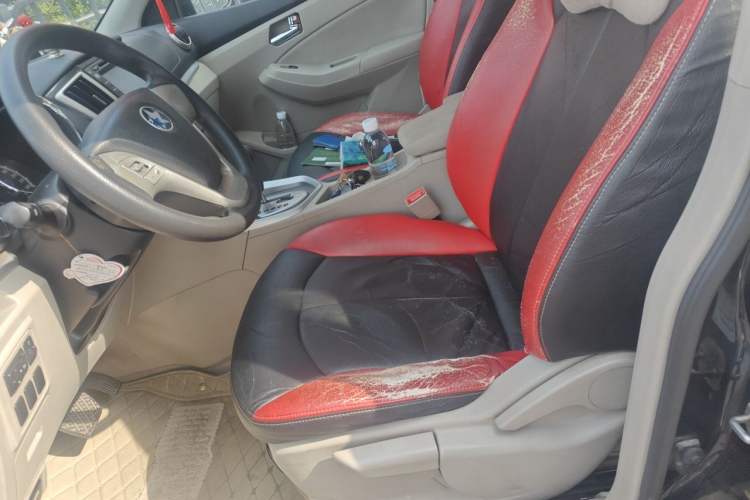 Used Venucia T70 2015 2.0L CVT Smart Edition Left Front Seat