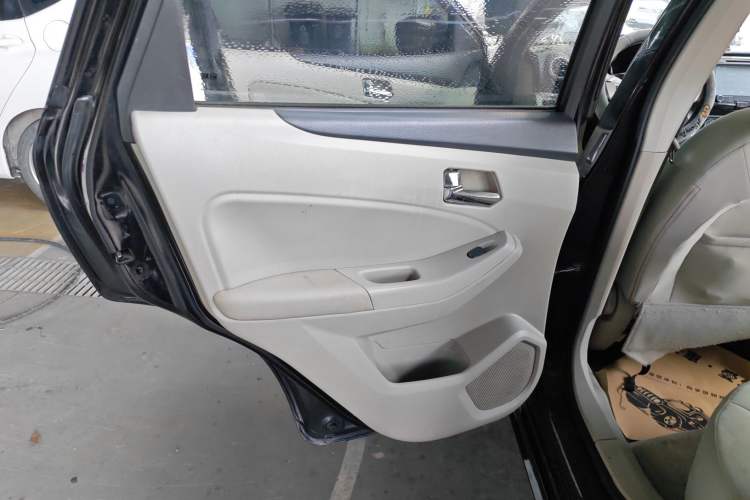 Used Venucia T70 2015 2.0L CVT Smart Edition Left Rear Door Interior