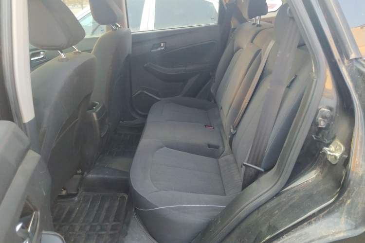 Used Venucia T70 2015 2.0L CVT Smart Choice Edition Left Rear Seat