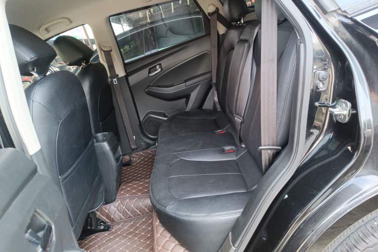Used Venucia T70 2015 2.0L CVT Smart Choice Edition Left Rear Seat
