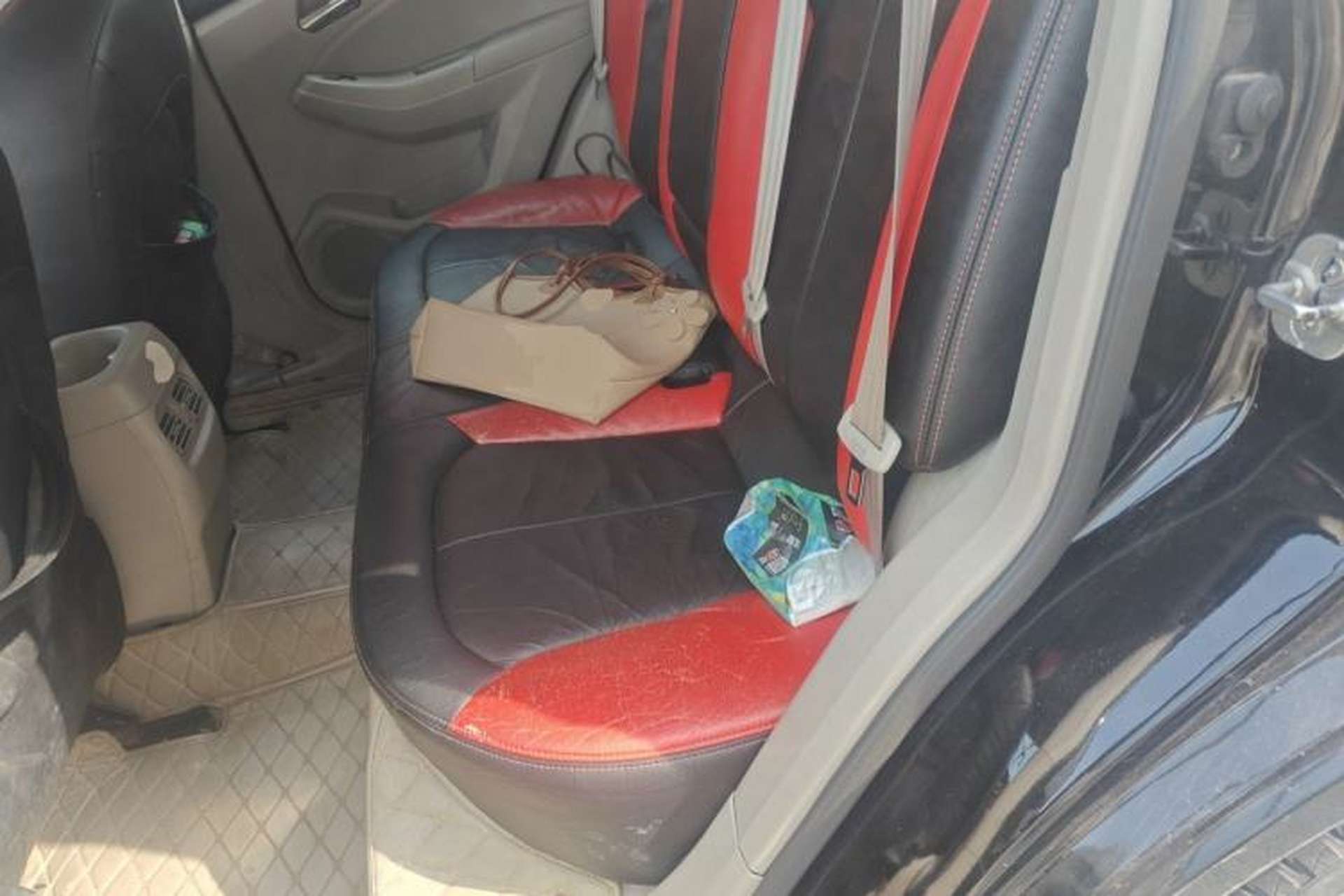 Used Venucia T70 2015 2.0L CVT Smart Edition Left Rear Seat