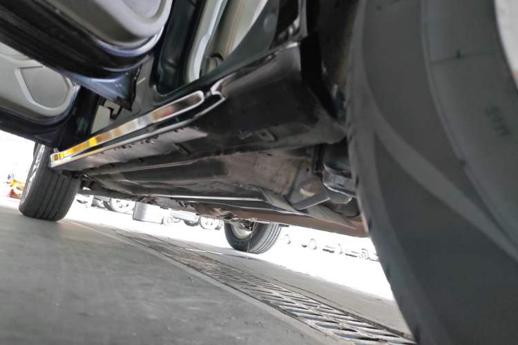 Used Venucia T70 2015 2.0L CVT Smart Edition Left Side Sill