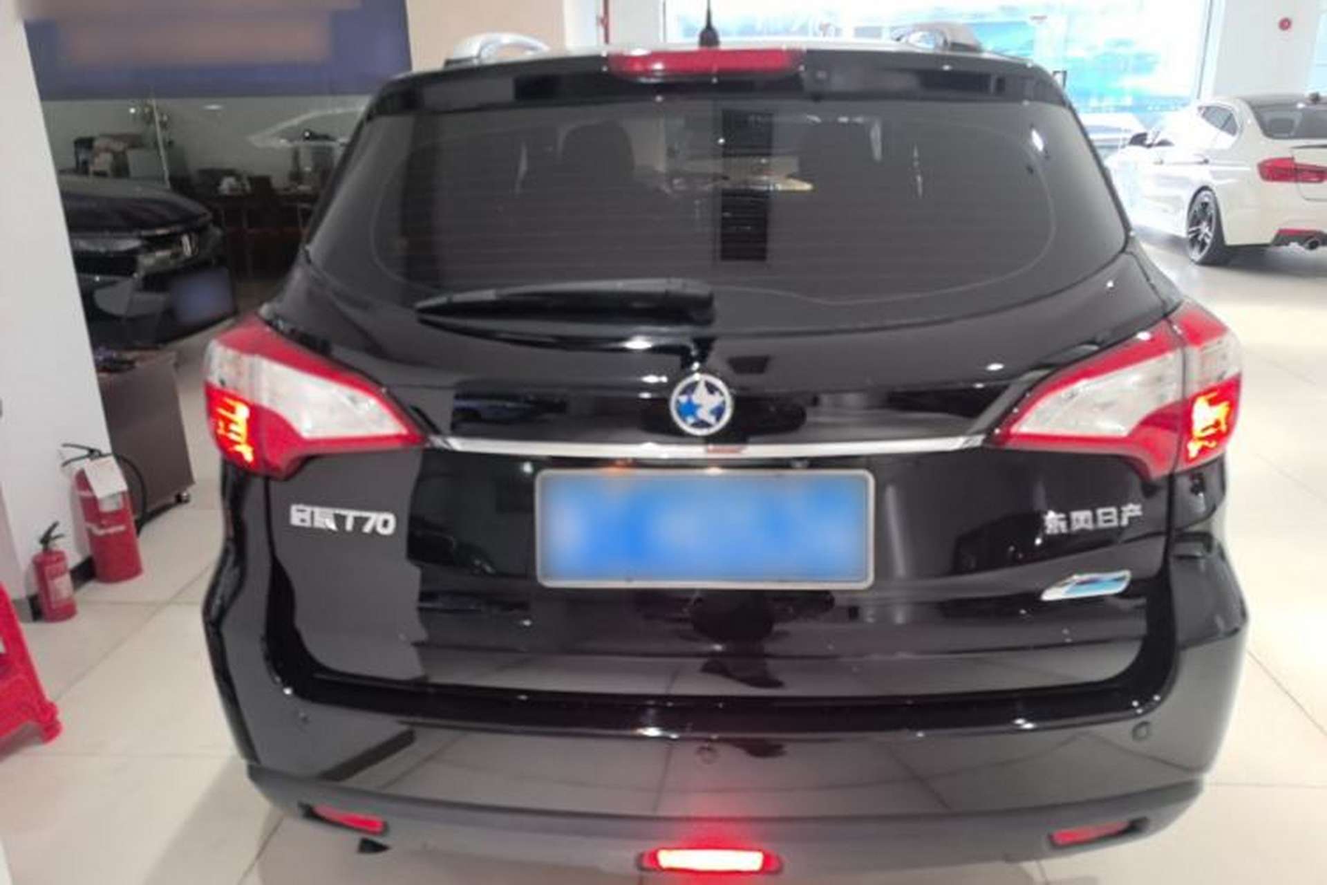 Used Venucia T70 2015 2.0L CVT Smart Choice Edition Rear