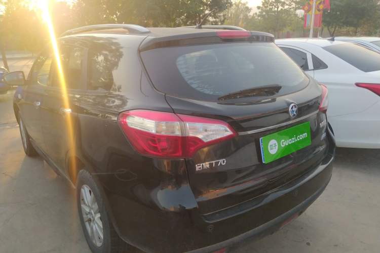 Used Venucia T70 2015 2.0L CVT Smart Choice Edition Rear Left 45 Deg